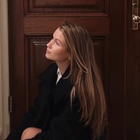 Kenzi Kay FREE sharing creative digital content with an engaged audience