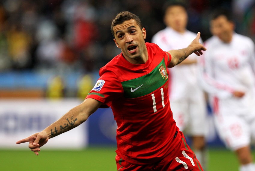 Focused Martin Simões playing football in Portugal