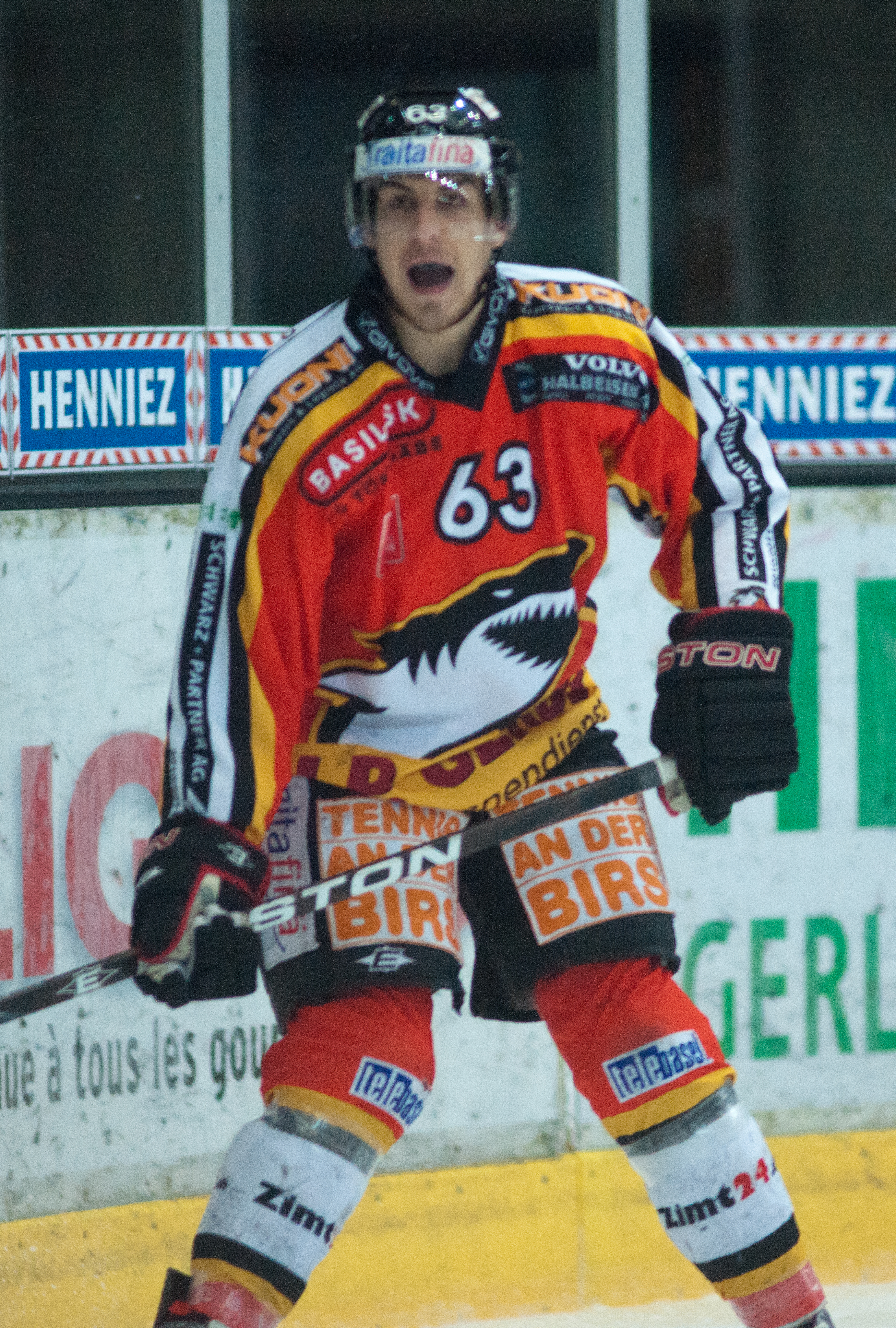 Dan Weisskopf Swiss hockey defenseman in action