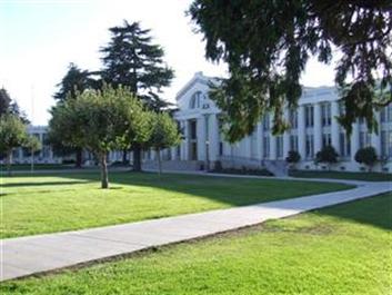 Oakland Technical High School campus photo