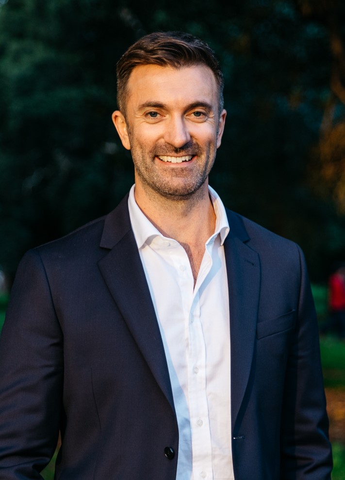 Robert Simms (politician) – politician, barrister