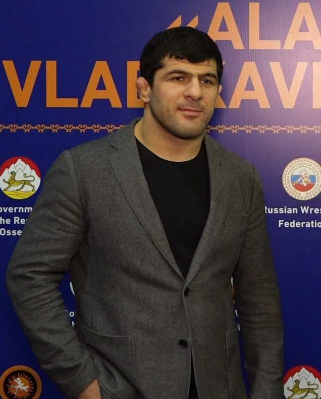 Khadzhimurat Gatsalov winning Olympic gold in Athens